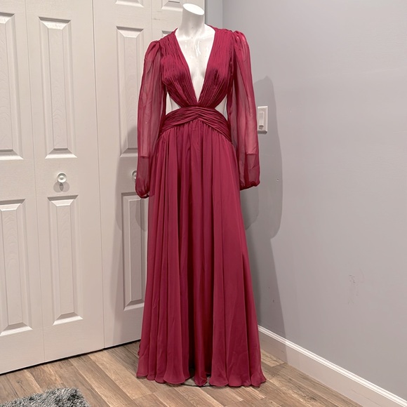 NWOT Ieena for Mac Duggal ruched cut out puff sleeve gown - Picture 4 of 15